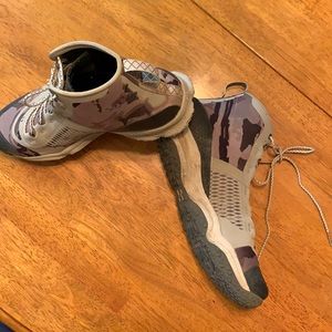 Under armour lace up hiking shoes